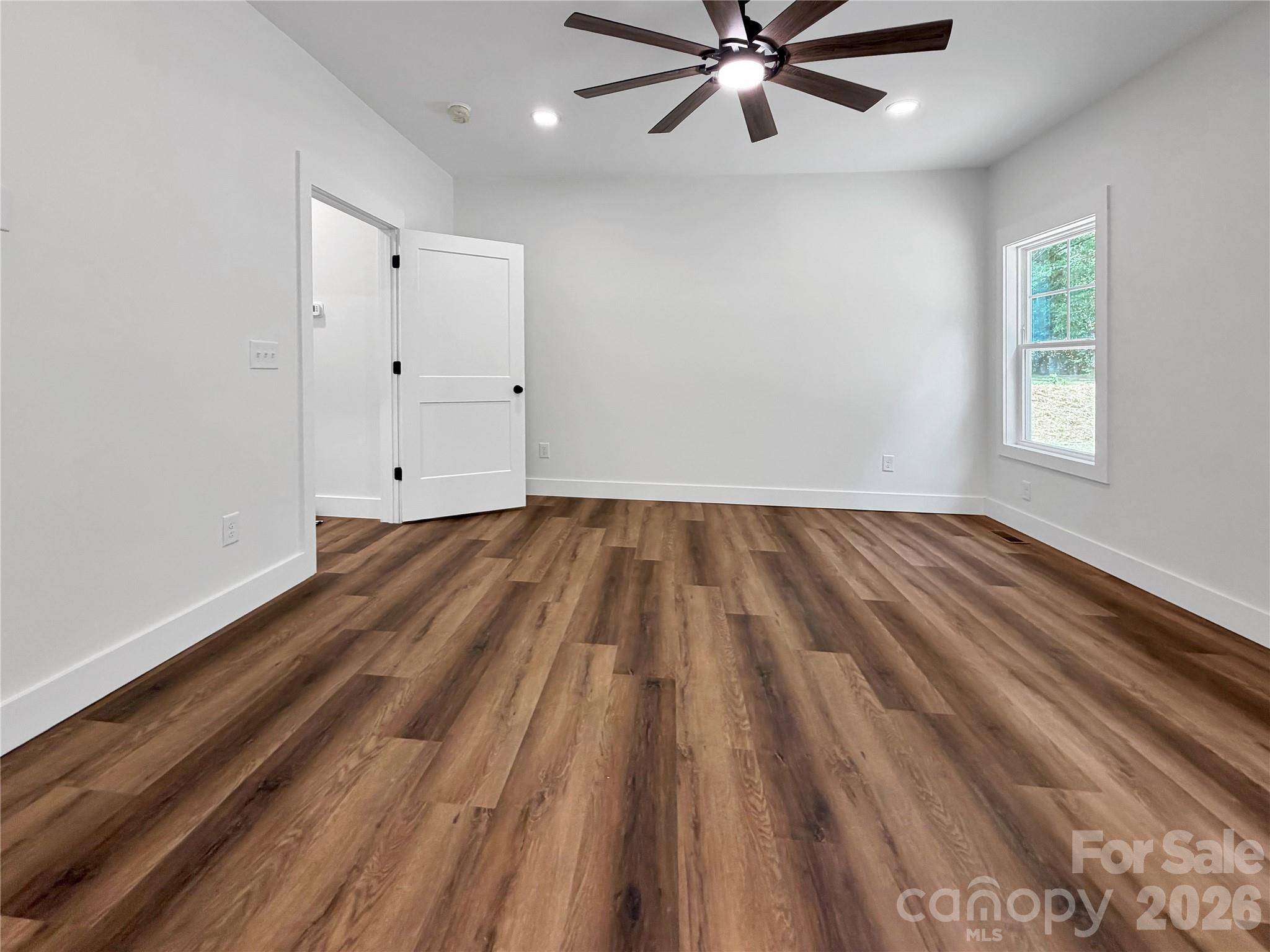 321 Whispering Pines Circle Property Photo 15