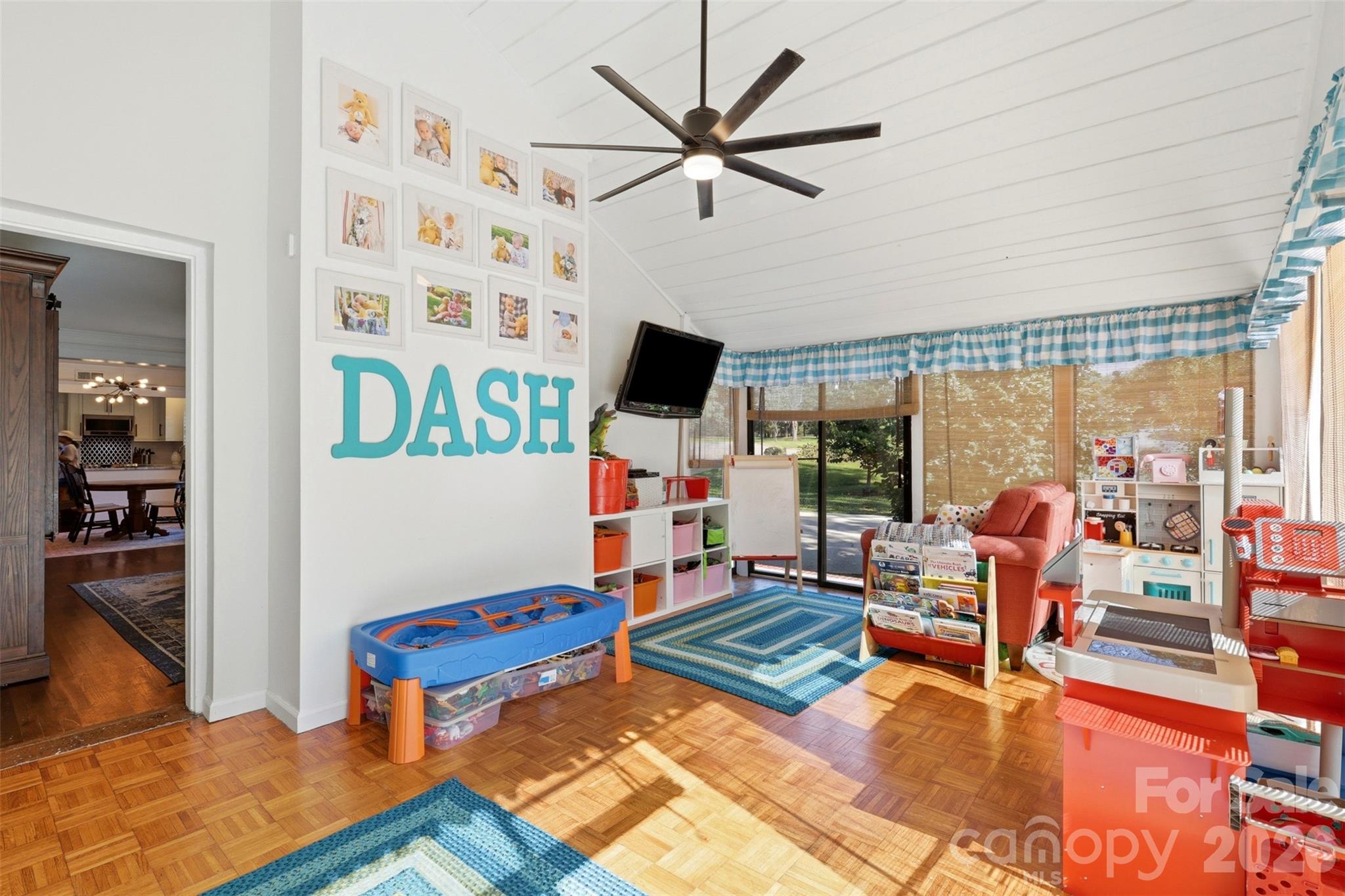 2201 Armstrong Park Drive Property Photo 17