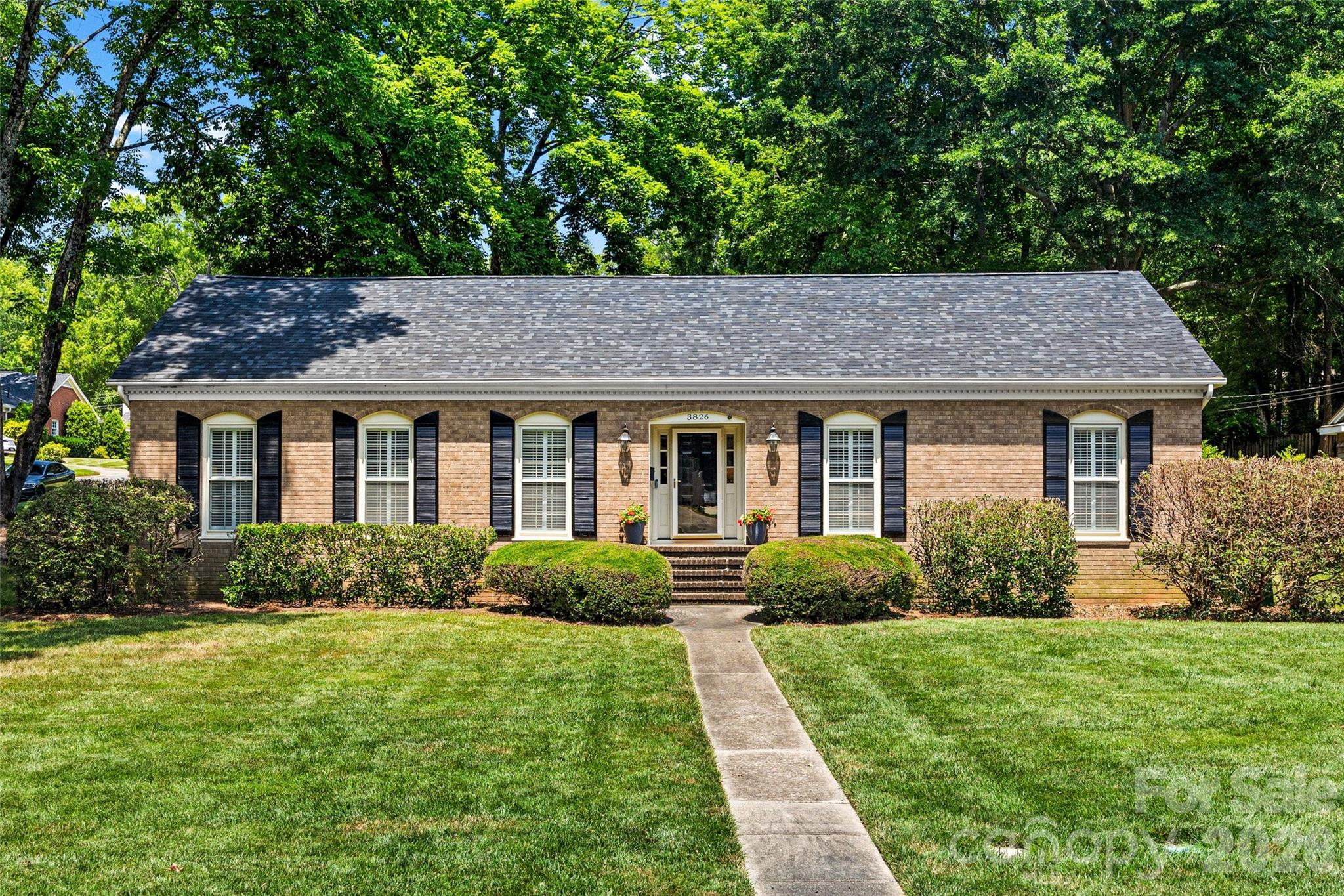 3826 Severn Avenue Property Photo 1