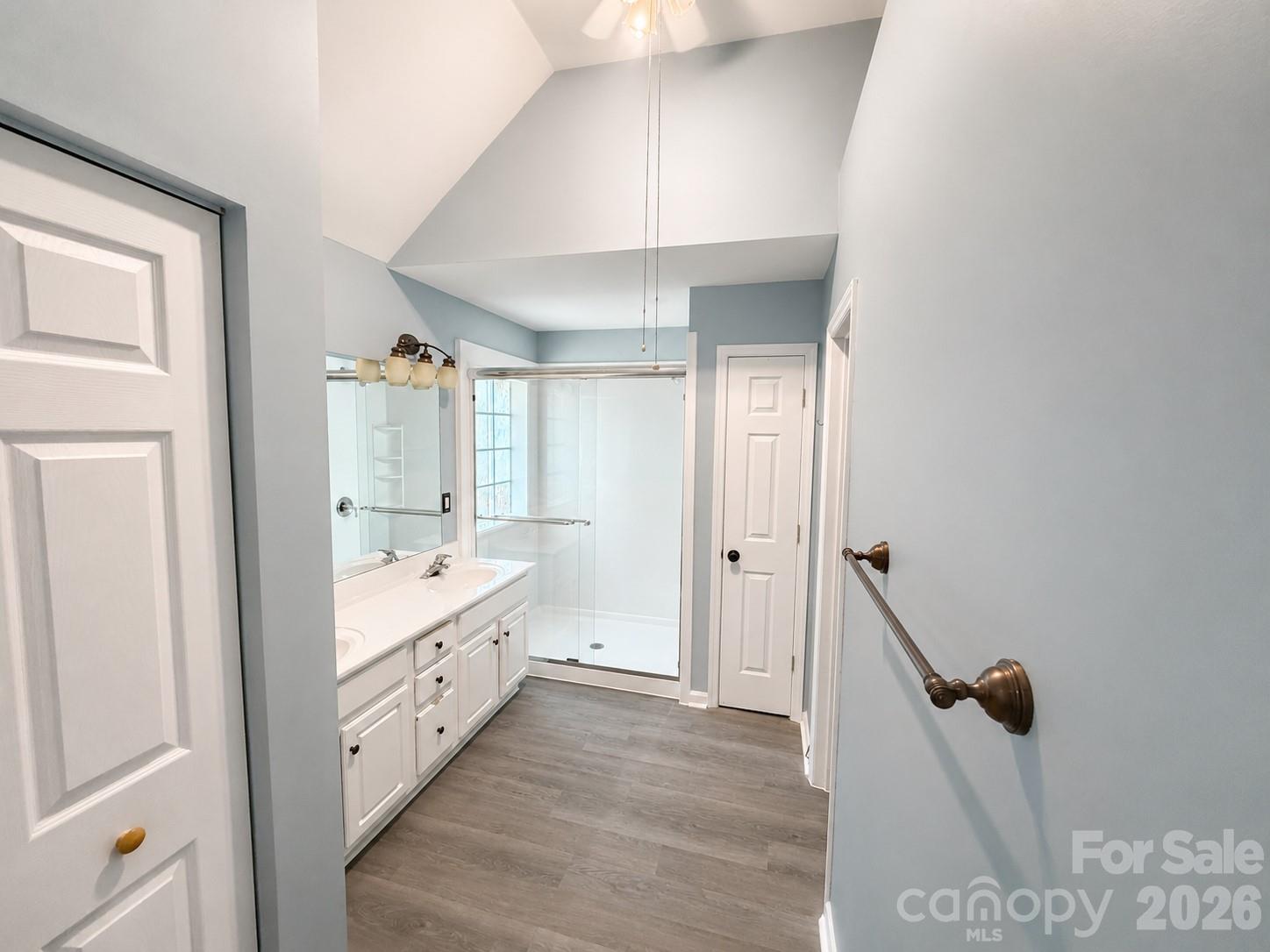 1525 Hawthorne Drive Property Photo 19