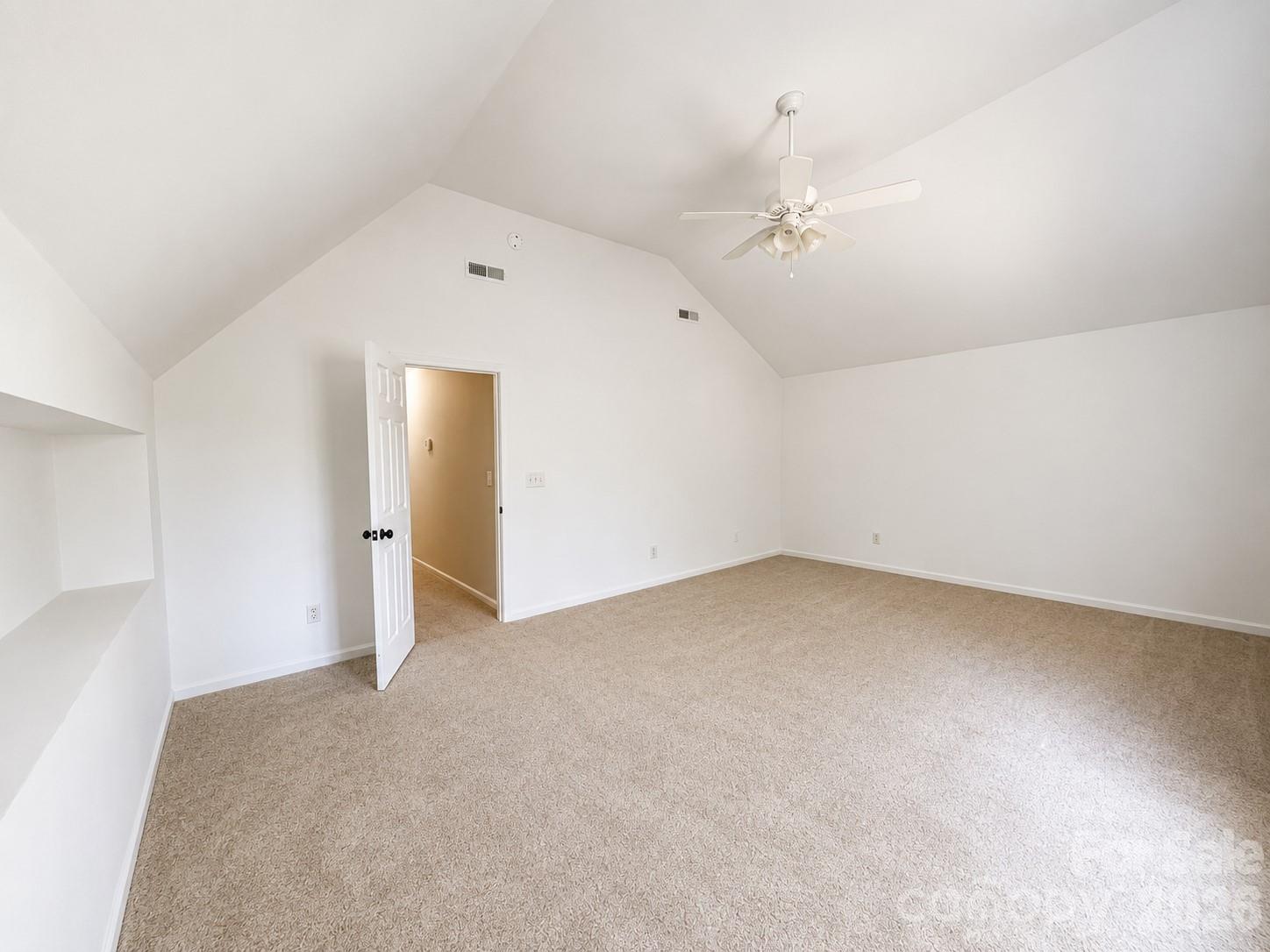 1525 Hawthorne Drive Property Photo 21