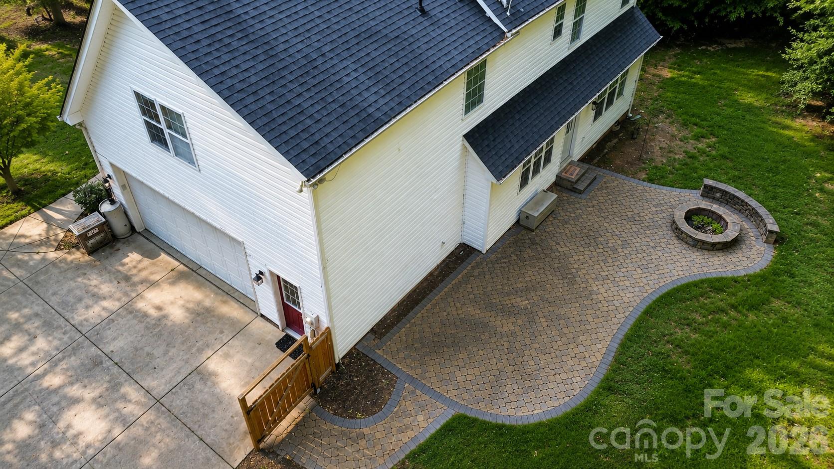1525 Hawthorne Drive Property Photo 30