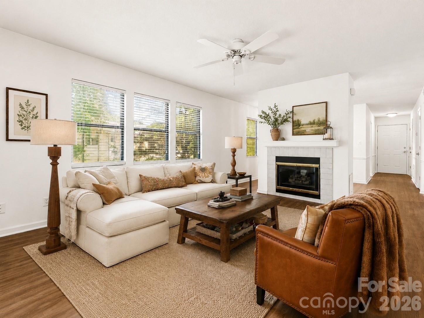 106 Abbey Circle Property Photo 3