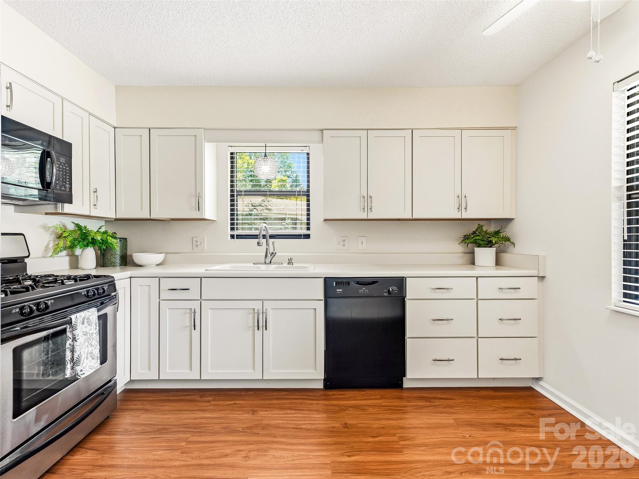 106 Abbey Circle Property Photo 11