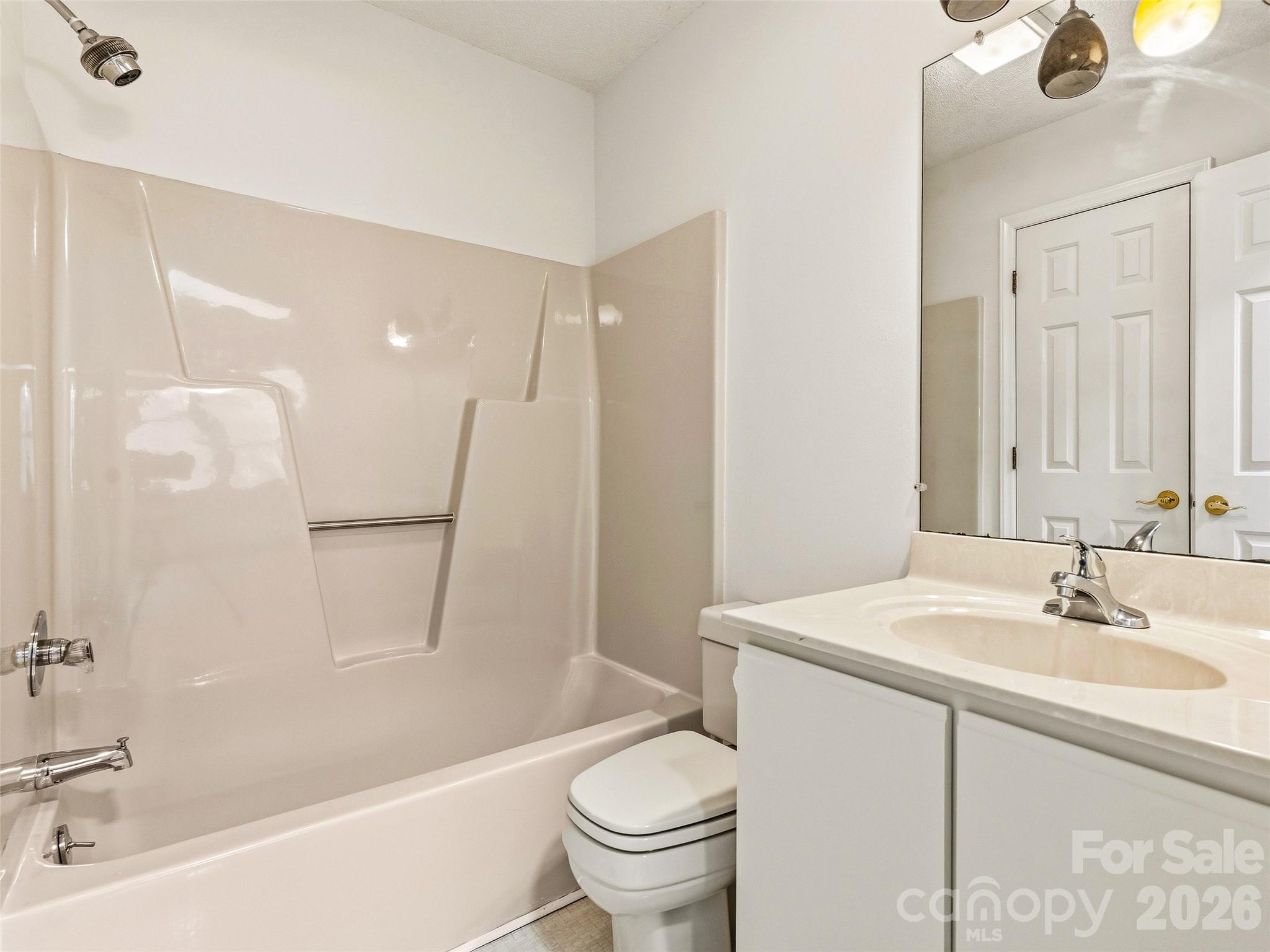 106 Abbey Circle Property Photo 27