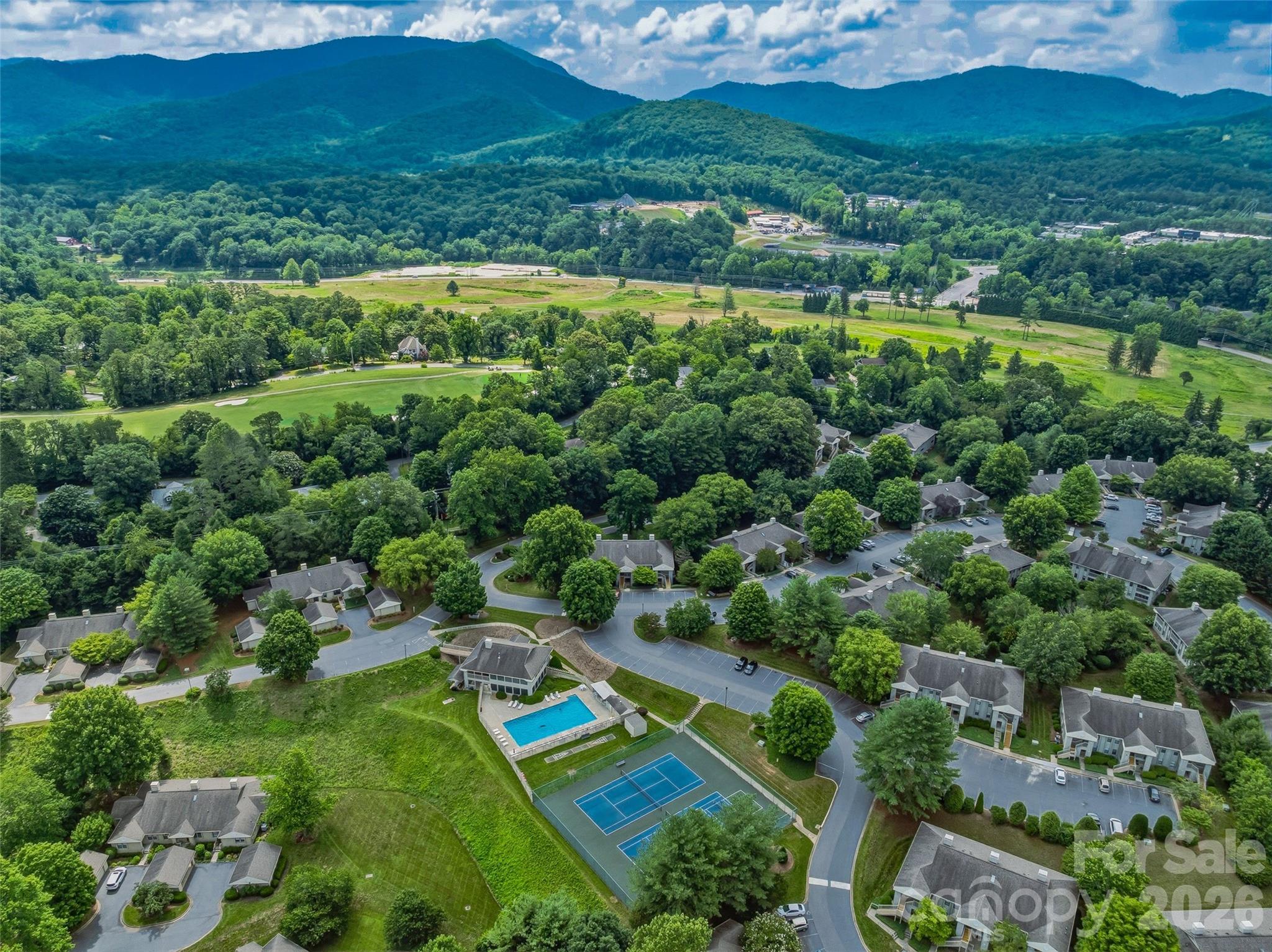 106 Abbey Circle Property Photo 33