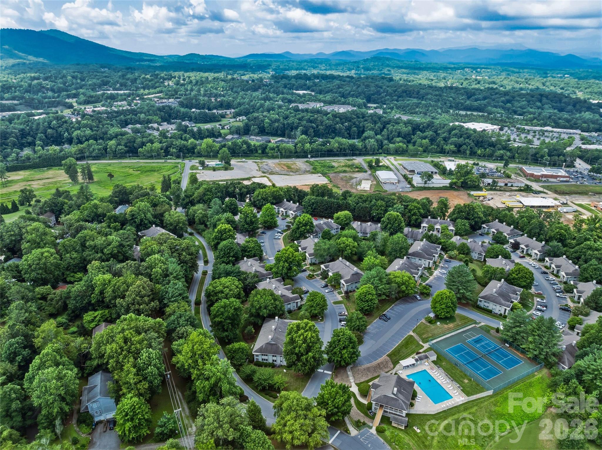 106 Abbey Circle Property Photo 36