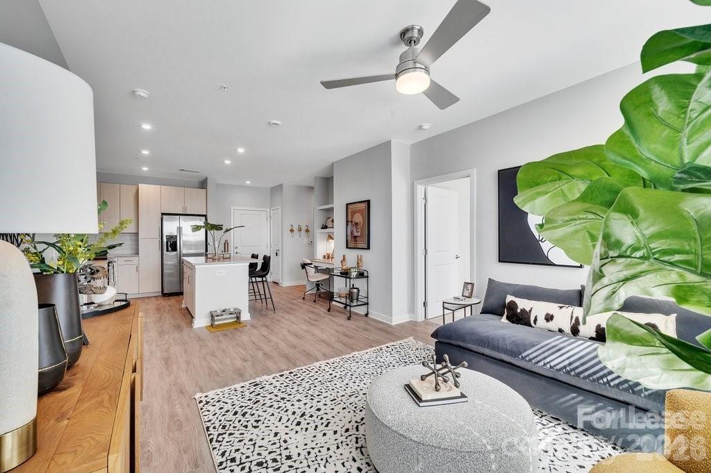 2020 W Morehead Street Foxtrot Property Photo 16