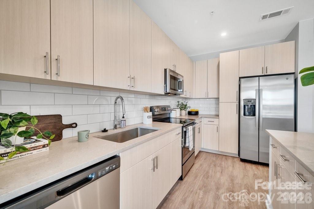 2020 W Morehead Street Foxtrot Property Photo 19