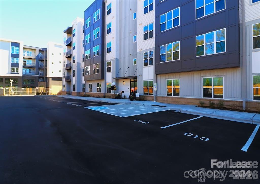 2020 W Morehead Street Foxtrot Property Photo 28