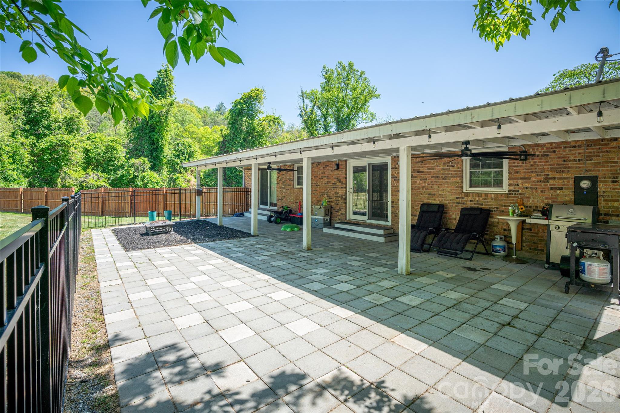 7 Lula Cove Road Property Photo 2