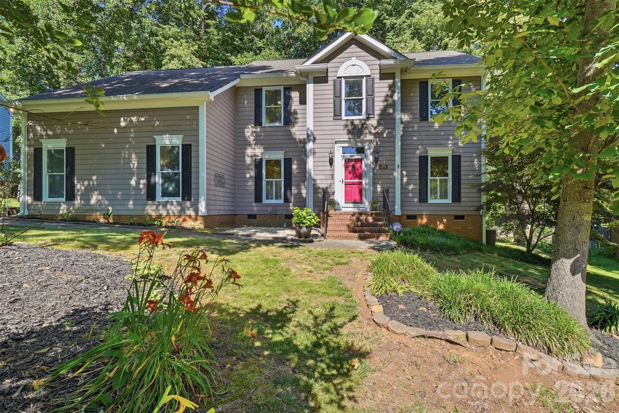 1112 Long Paw Lane Property Photo 13