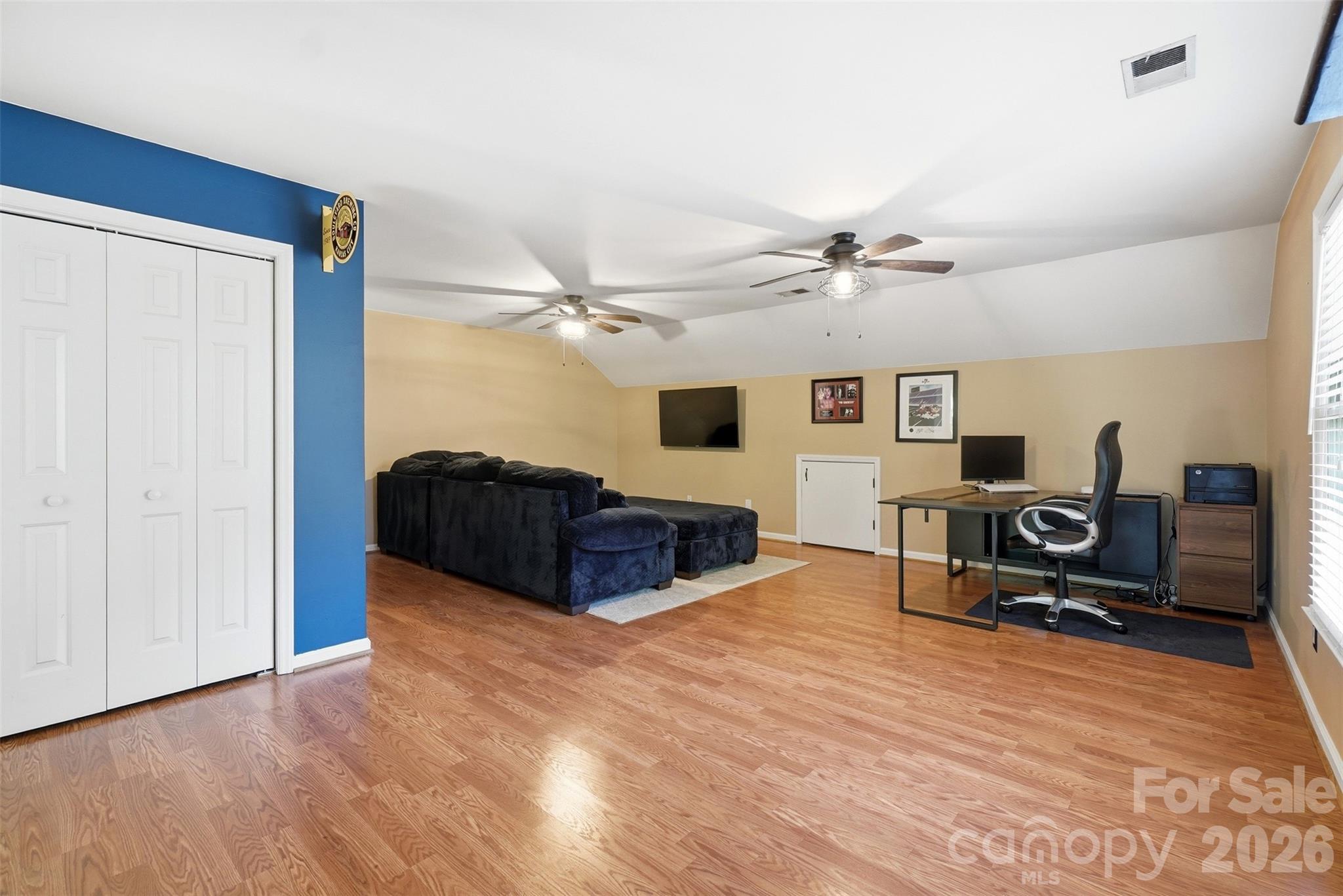 1112 Long Paw Lane Property Photo 15