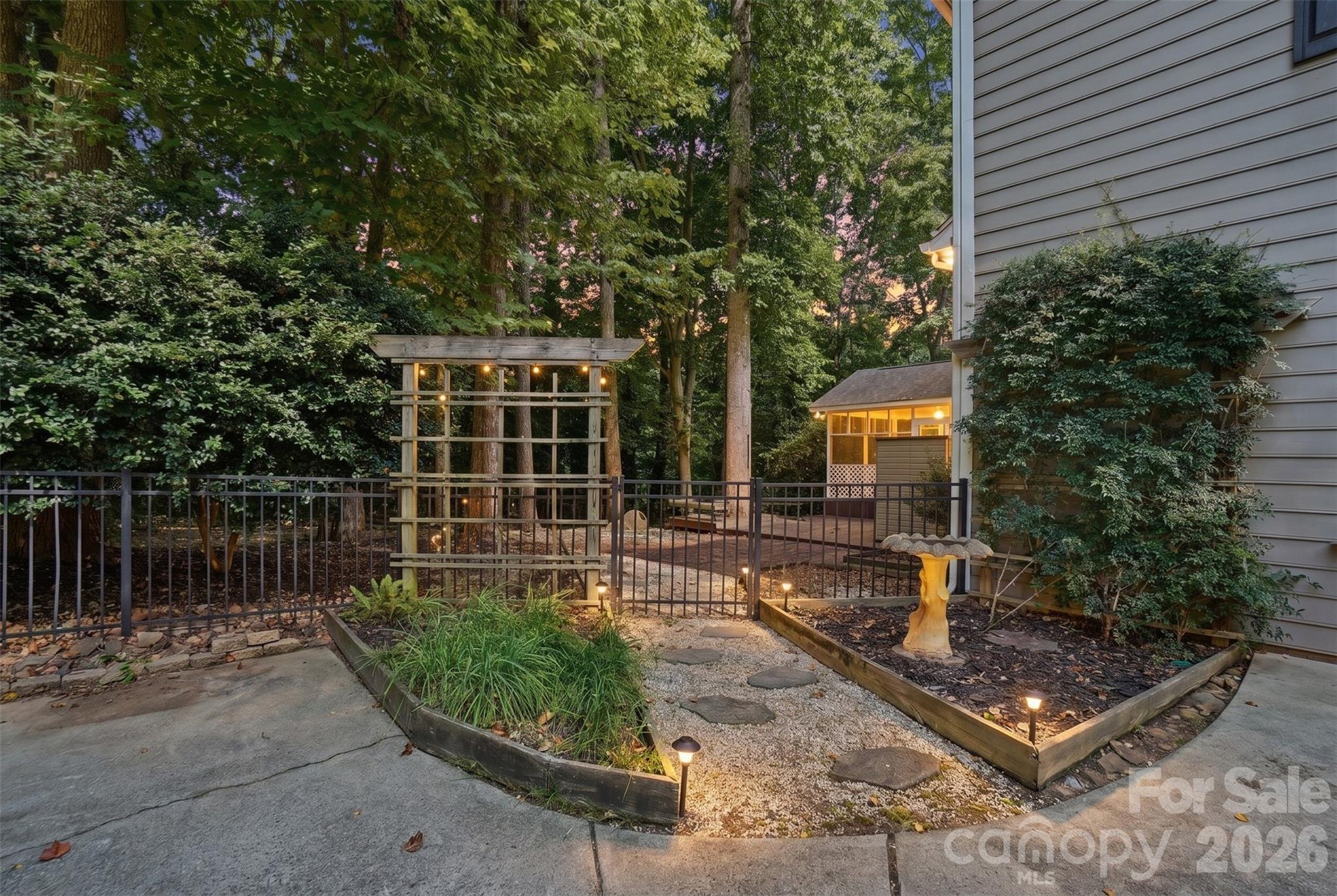 1112 Long Paw Lane Property Photo 26