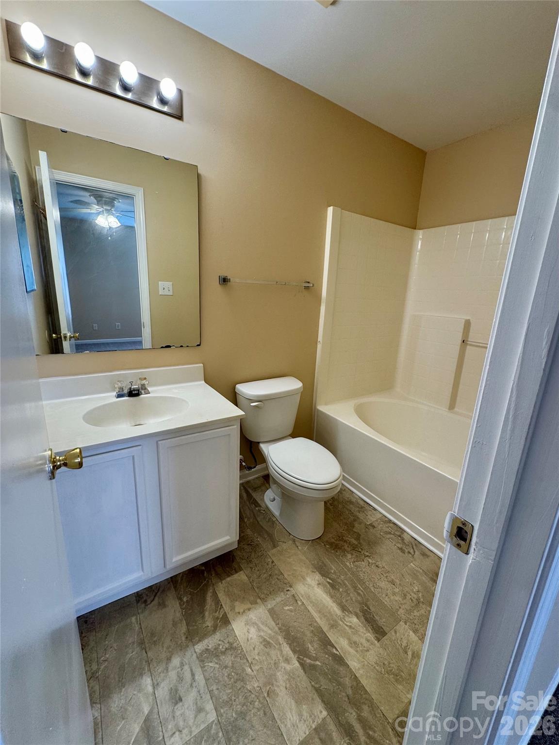 3008 Rockingham Court Property Photo 6