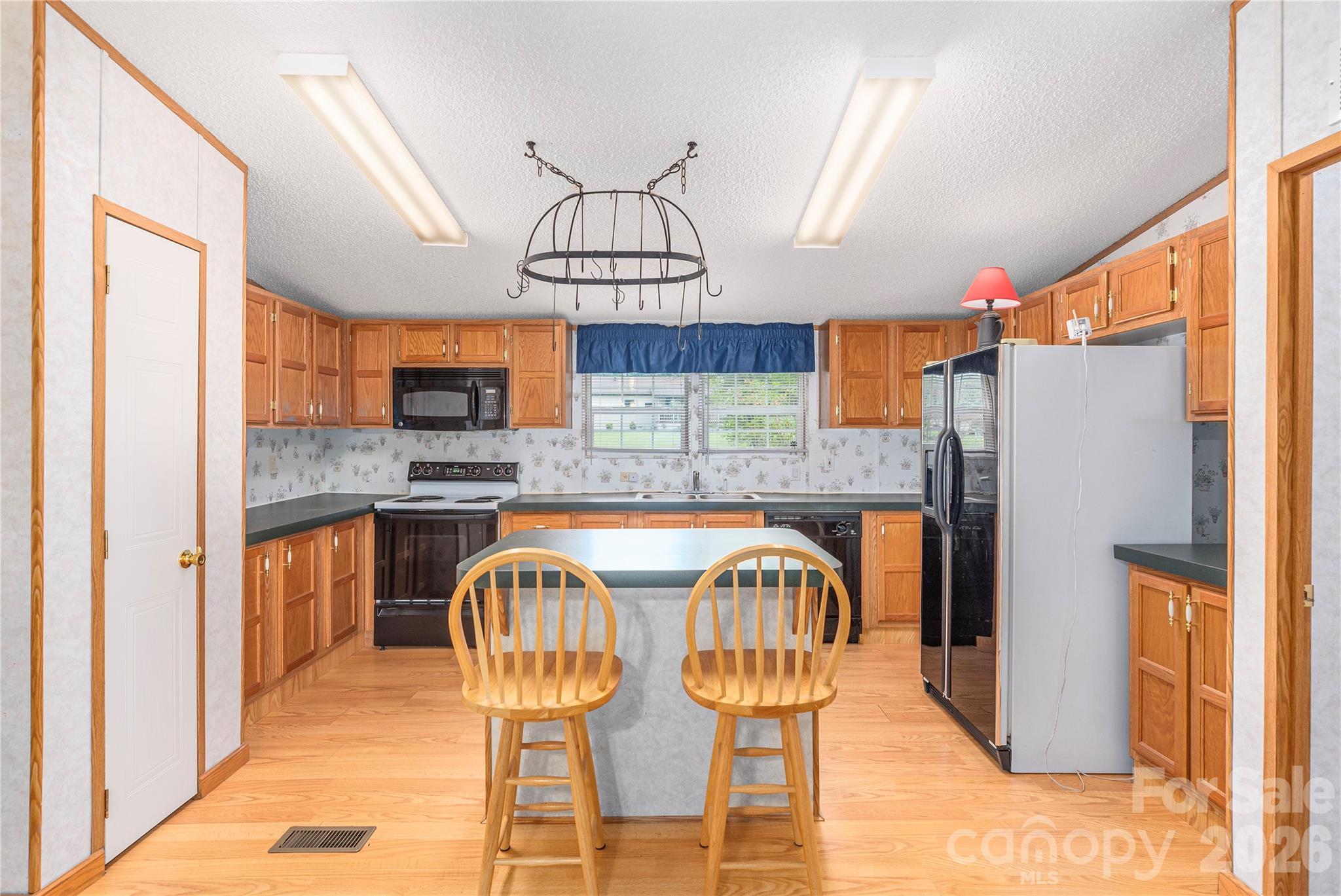 992 Brickyard Road Property Photo 8