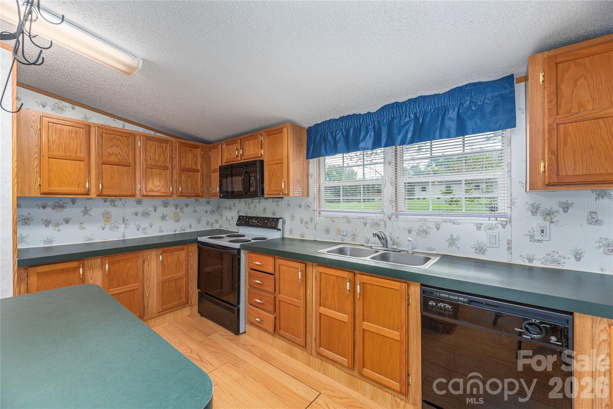 992 Brickyard Road Property Photo 9