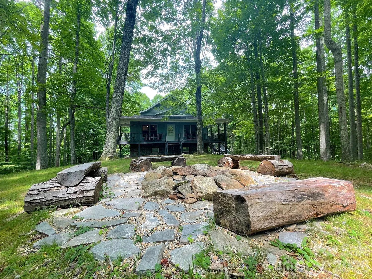 700 Norton Fork Road Property Photo 2