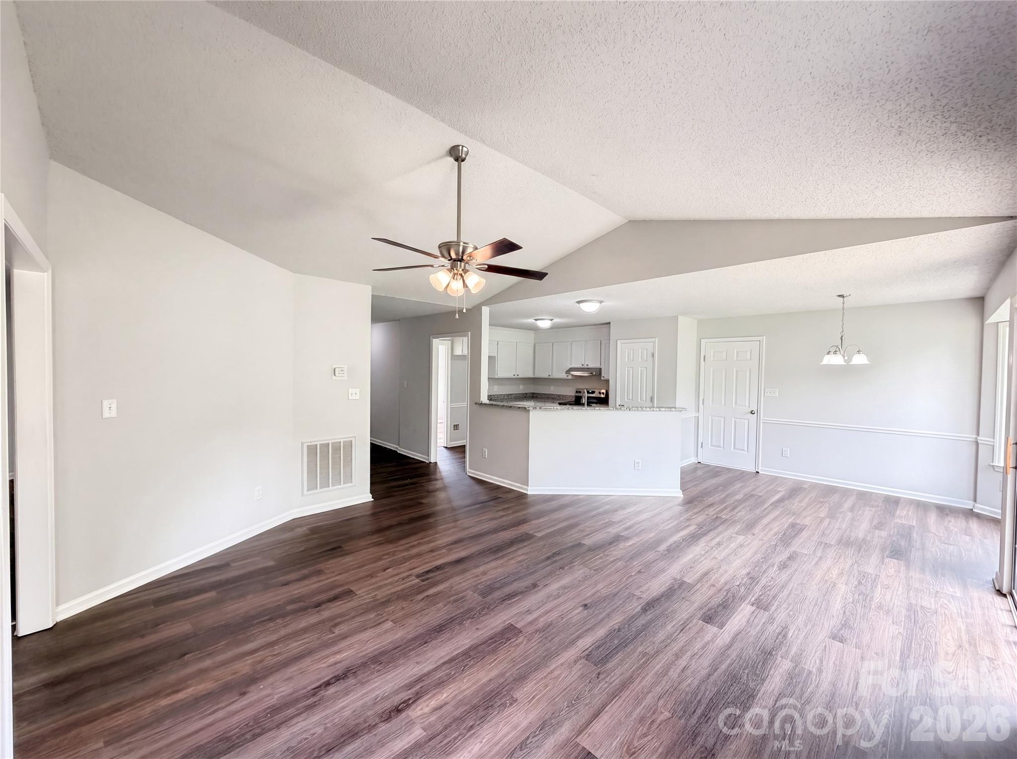 4901 Jacquelyne Drive Property Photo 3