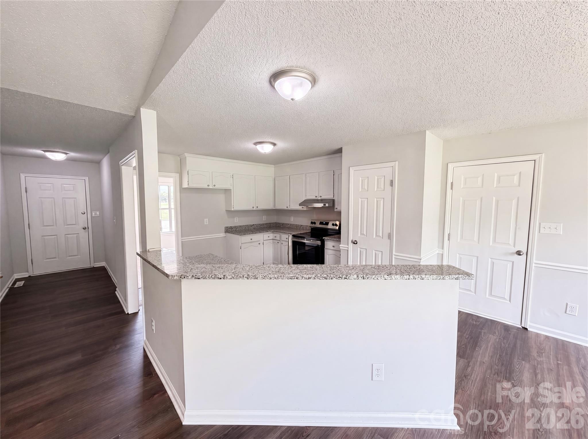 4901 Jacquelyne Drive Property Photo 6