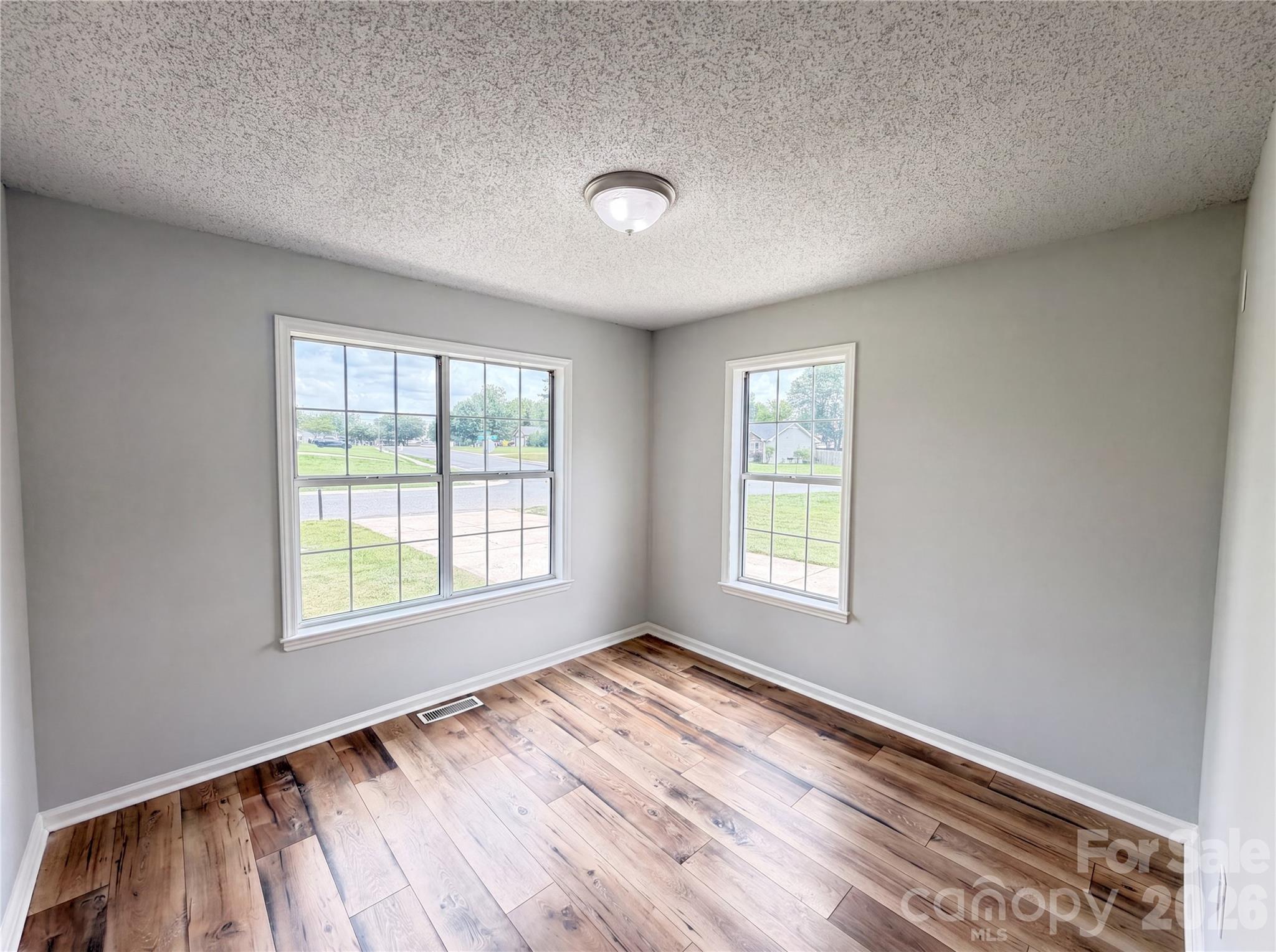 4901 Jacquelyne Drive Property Photo 11