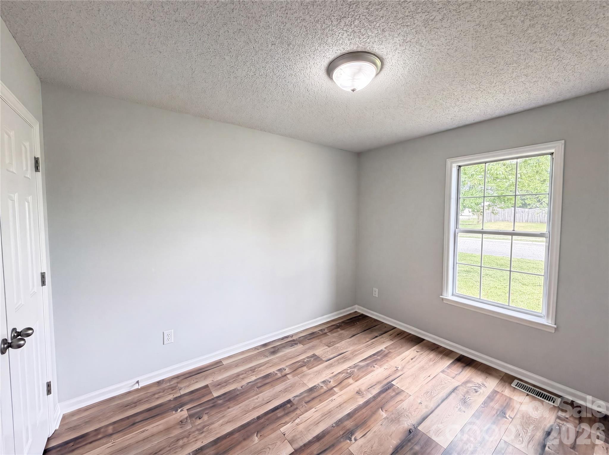 4901 Jacquelyne Drive Property Photo 13