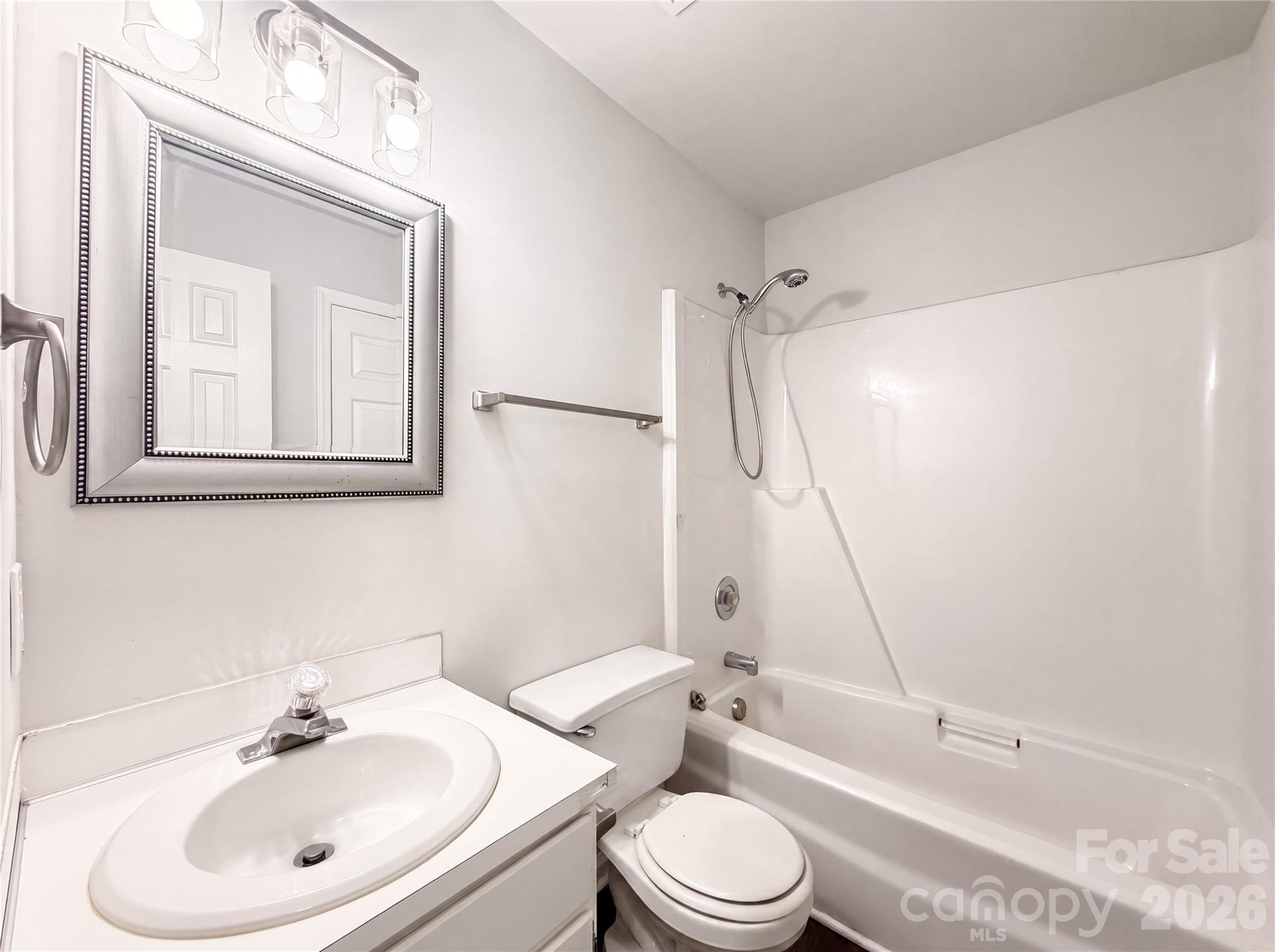 4901 Jacquelyne Drive Property Photo 15