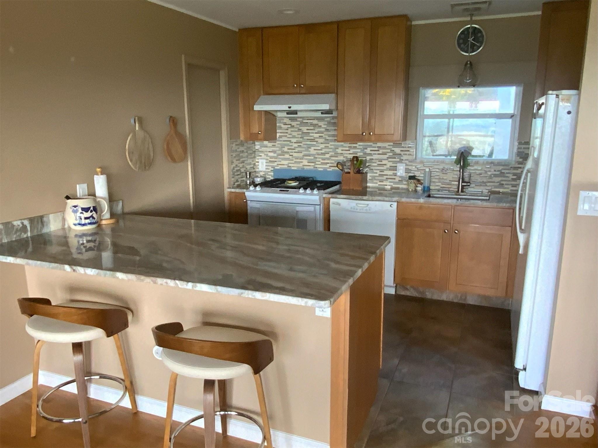 188 Holly Berry Lane Property Photo 4