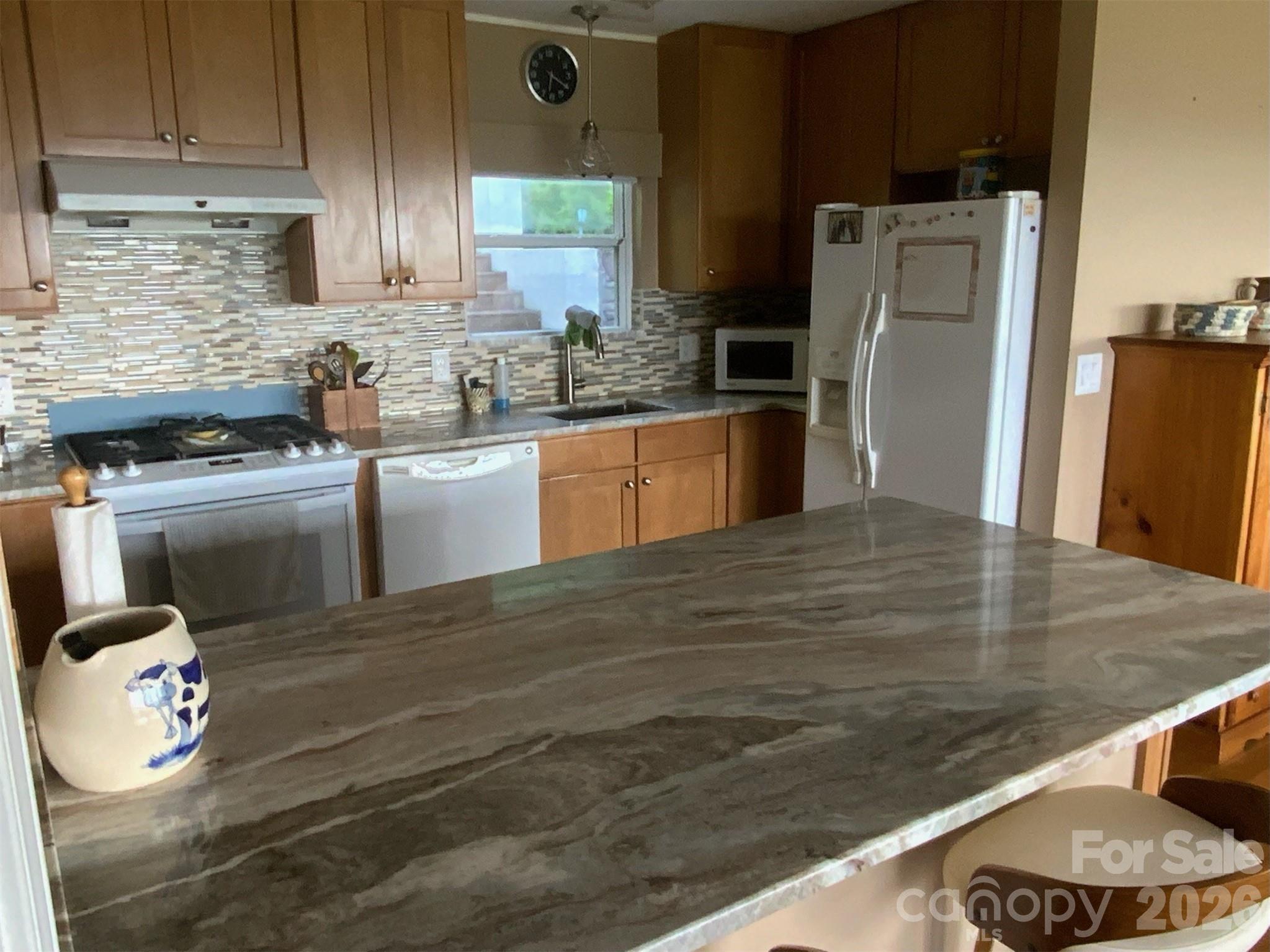 188 Holly Berry Lane Property Photo 5