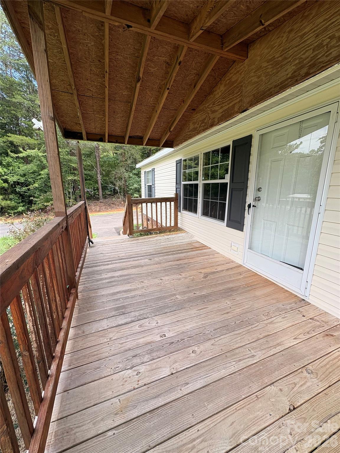 5422 Wrenn Drive Property Photo 2