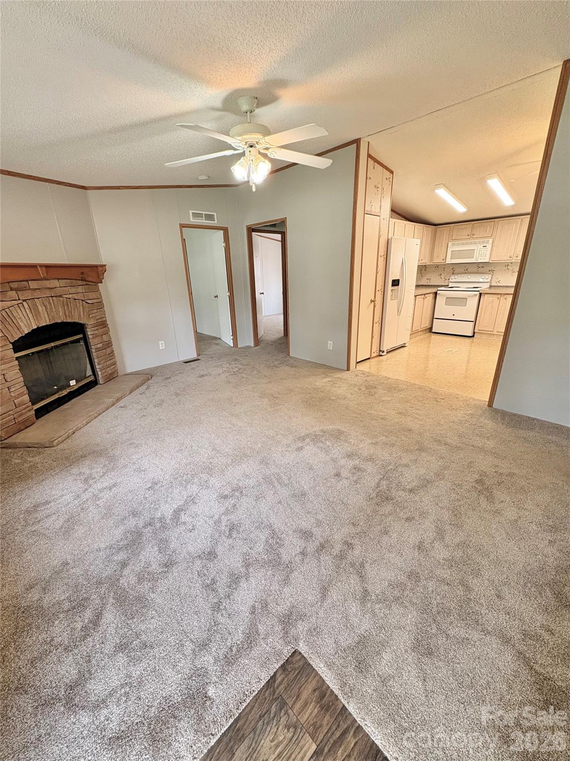 5422 Wrenn Drive Property Photo 6