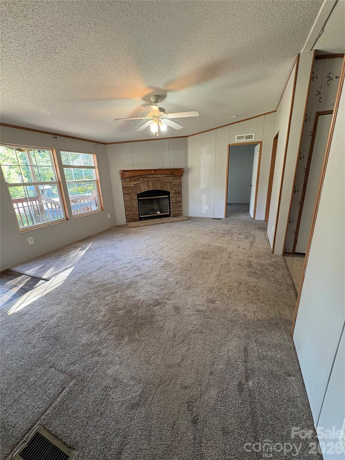 5422 Wrenn Drive Property Photo 7