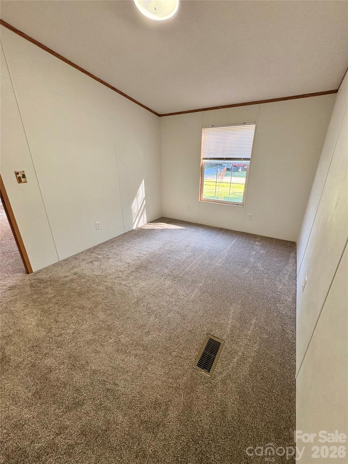 5422 Wrenn Drive Property Photo 14
