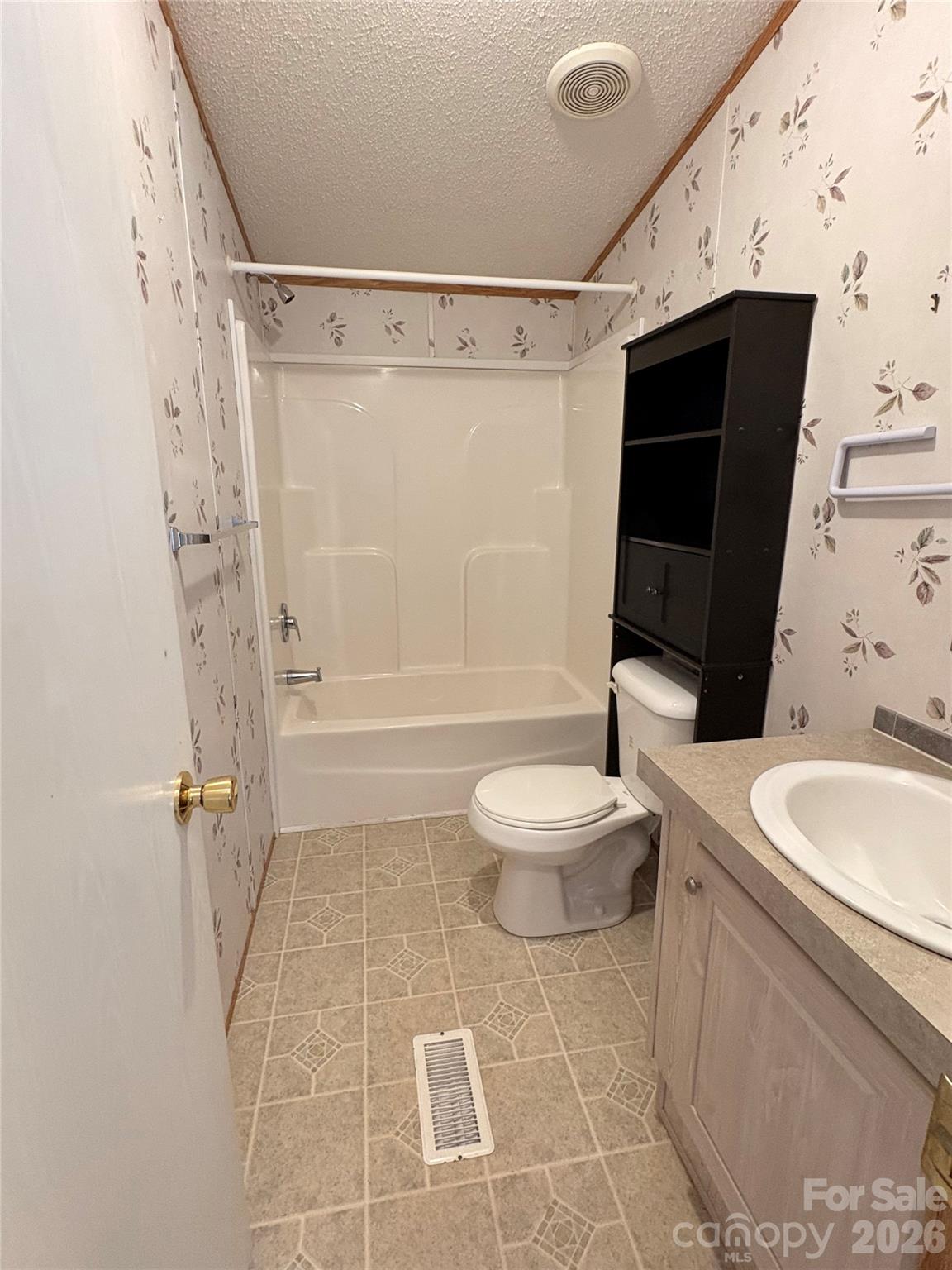 5422 Wrenn Drive Property Photo 16