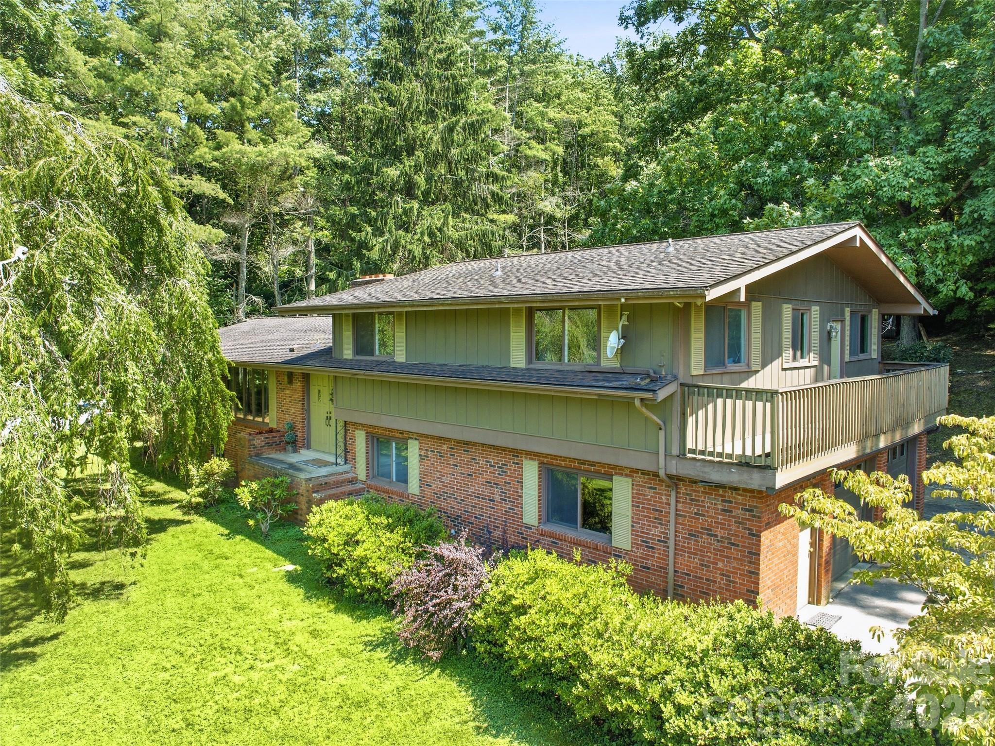 252 Big Stomp Road Property Photo 1