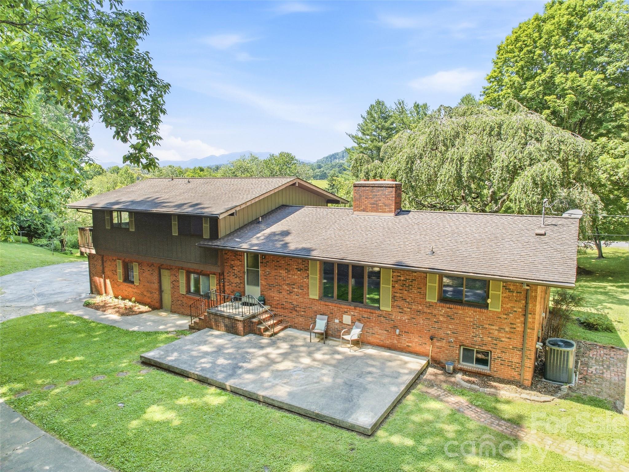252 Big Stomp Road Property Photo 2