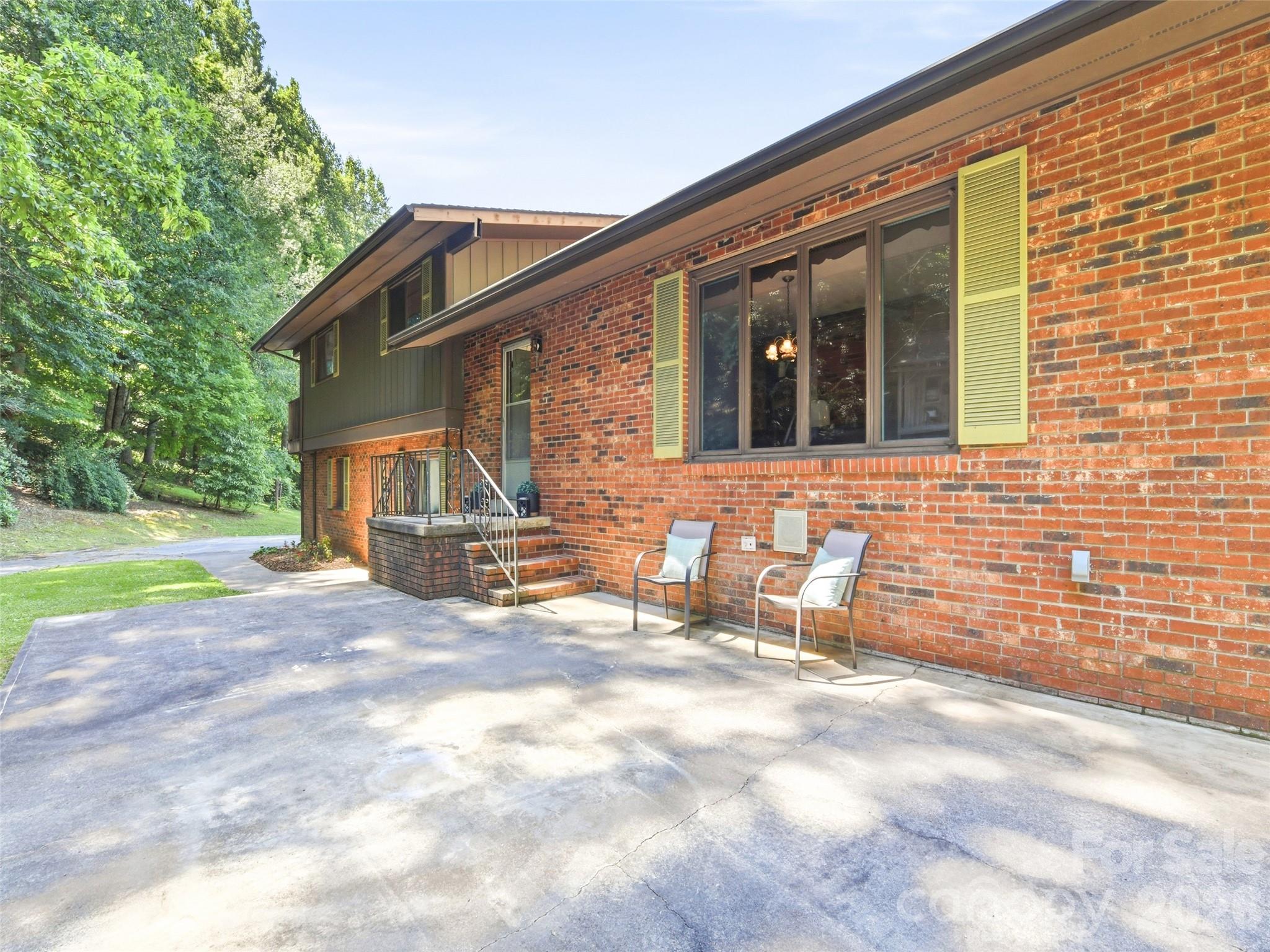 252 Big Stomp Road Property Photo 4