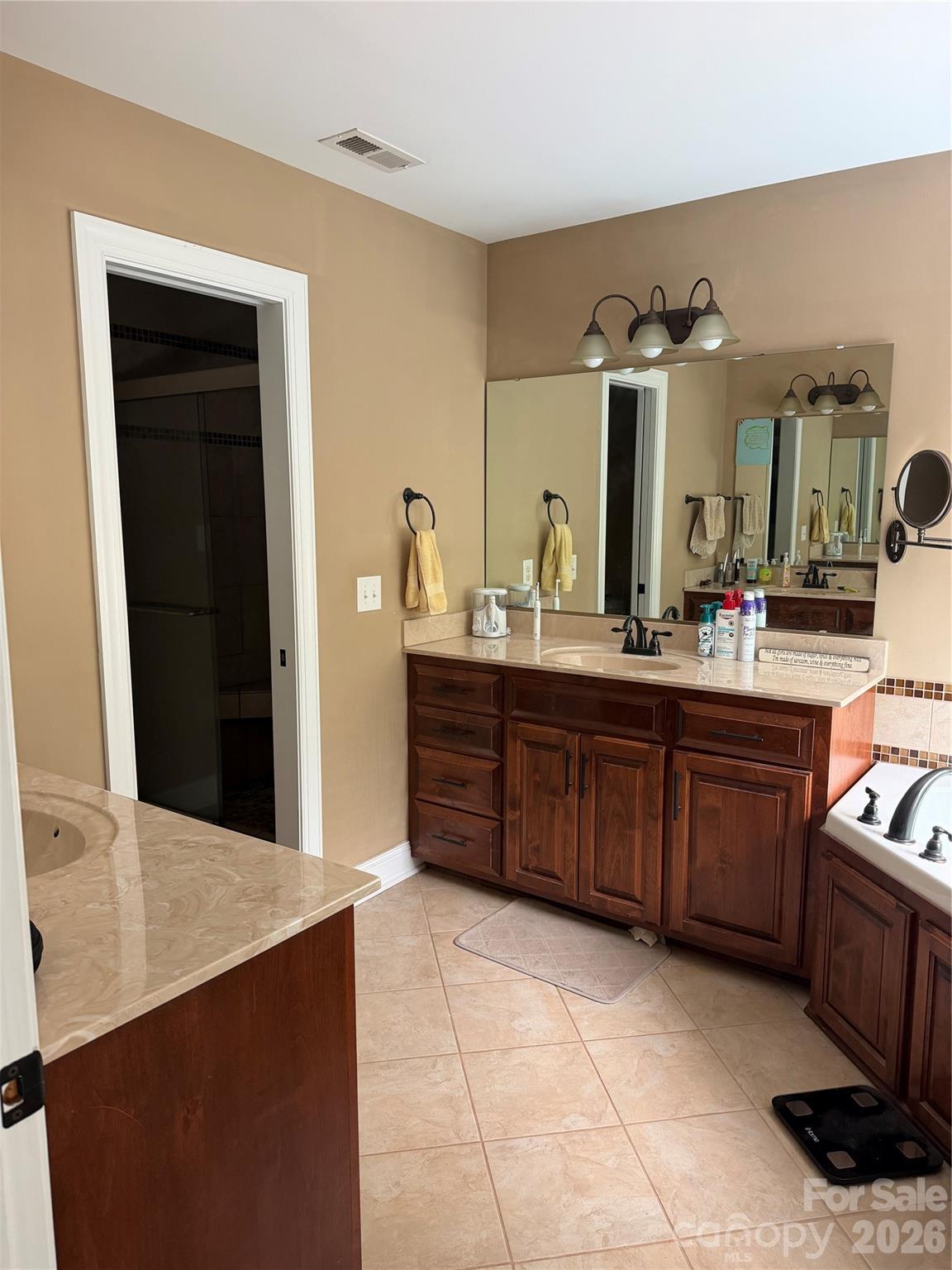 1448 Brookstone Drive Property Photo 4