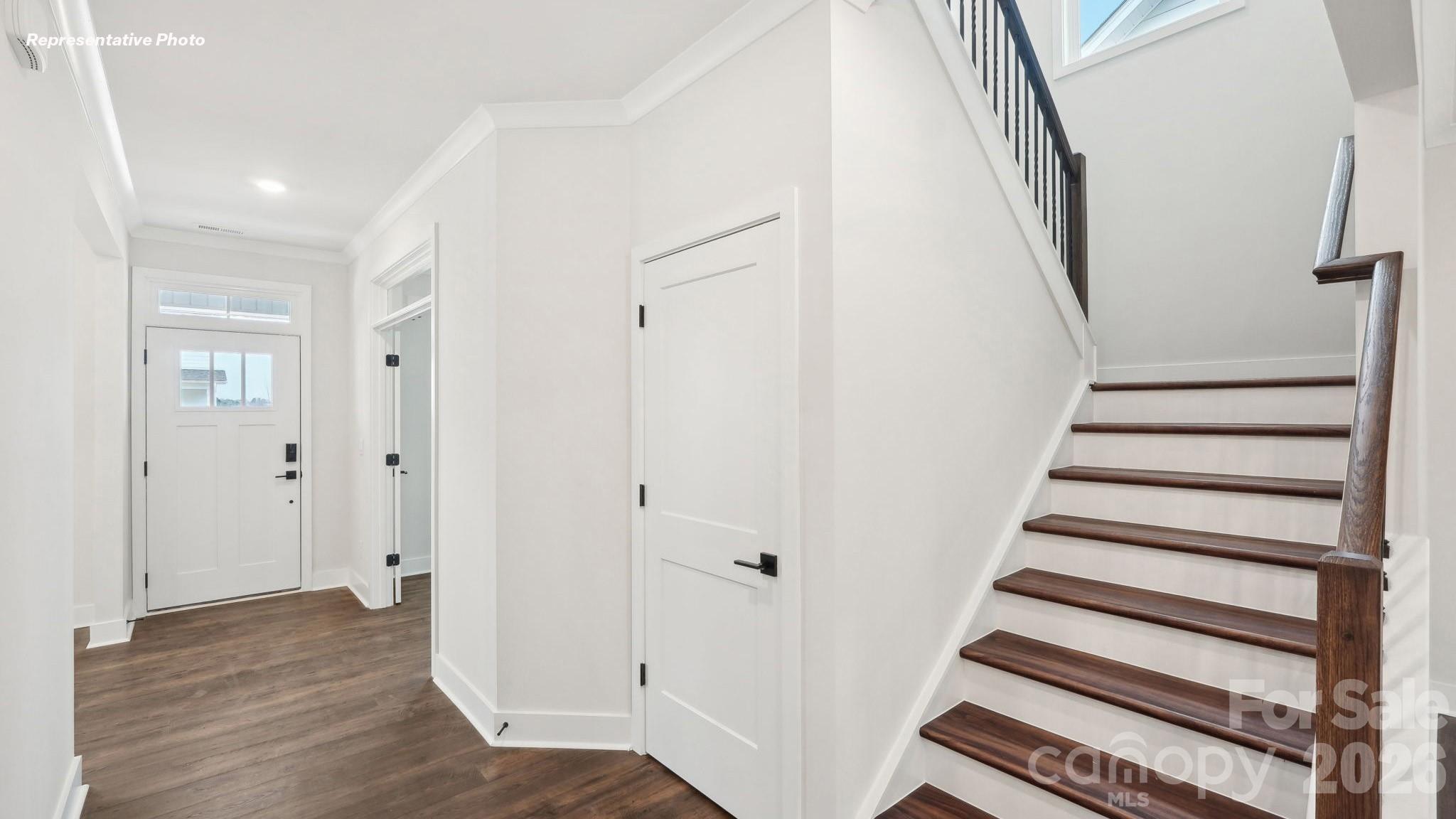 6038 Shady Terrace Lane Property Photo 3