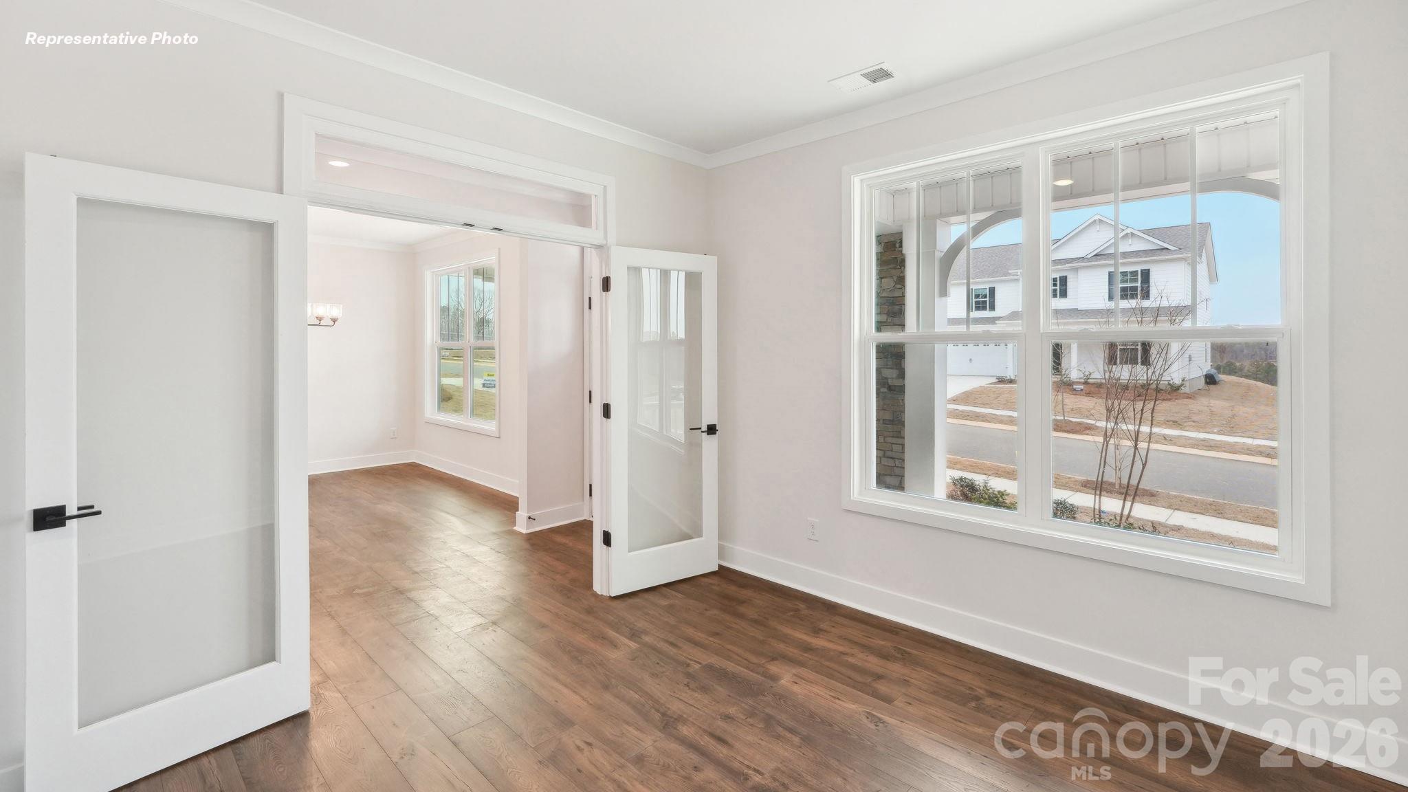 6038 Shady Terrace Lane Property Photo 4