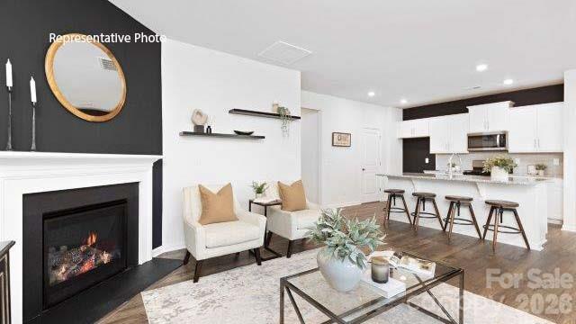 916 Streamwood Avenue Property Photo 9