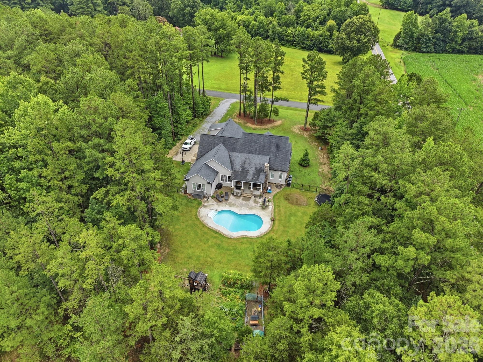 1150 Oak Trail Circle Property Photo 3