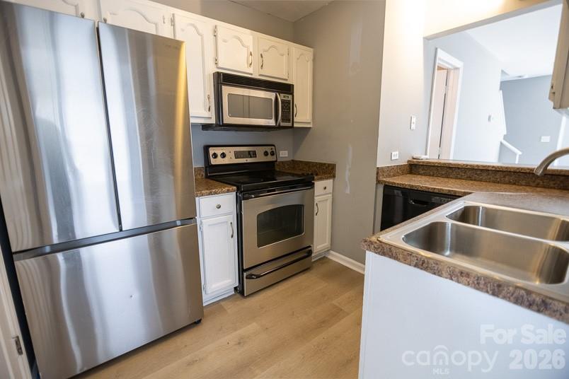 3142 Driftwood Drive B Property Photo 9