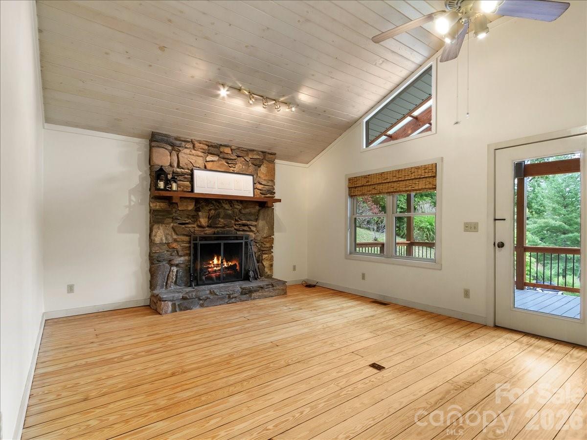 16 Turtle Dove Trail Property Photo 7