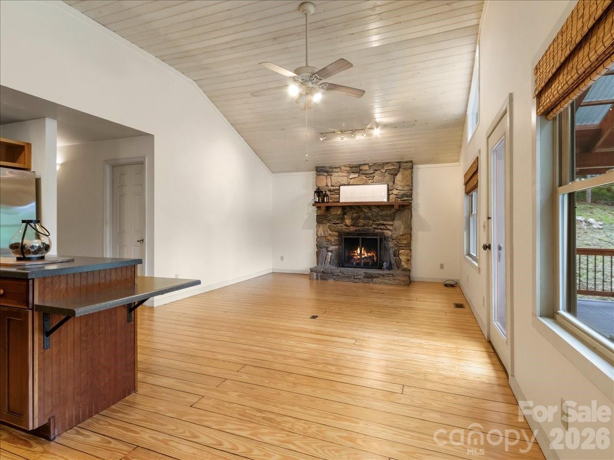 16 Turtle Dove Trail Property Photo 8