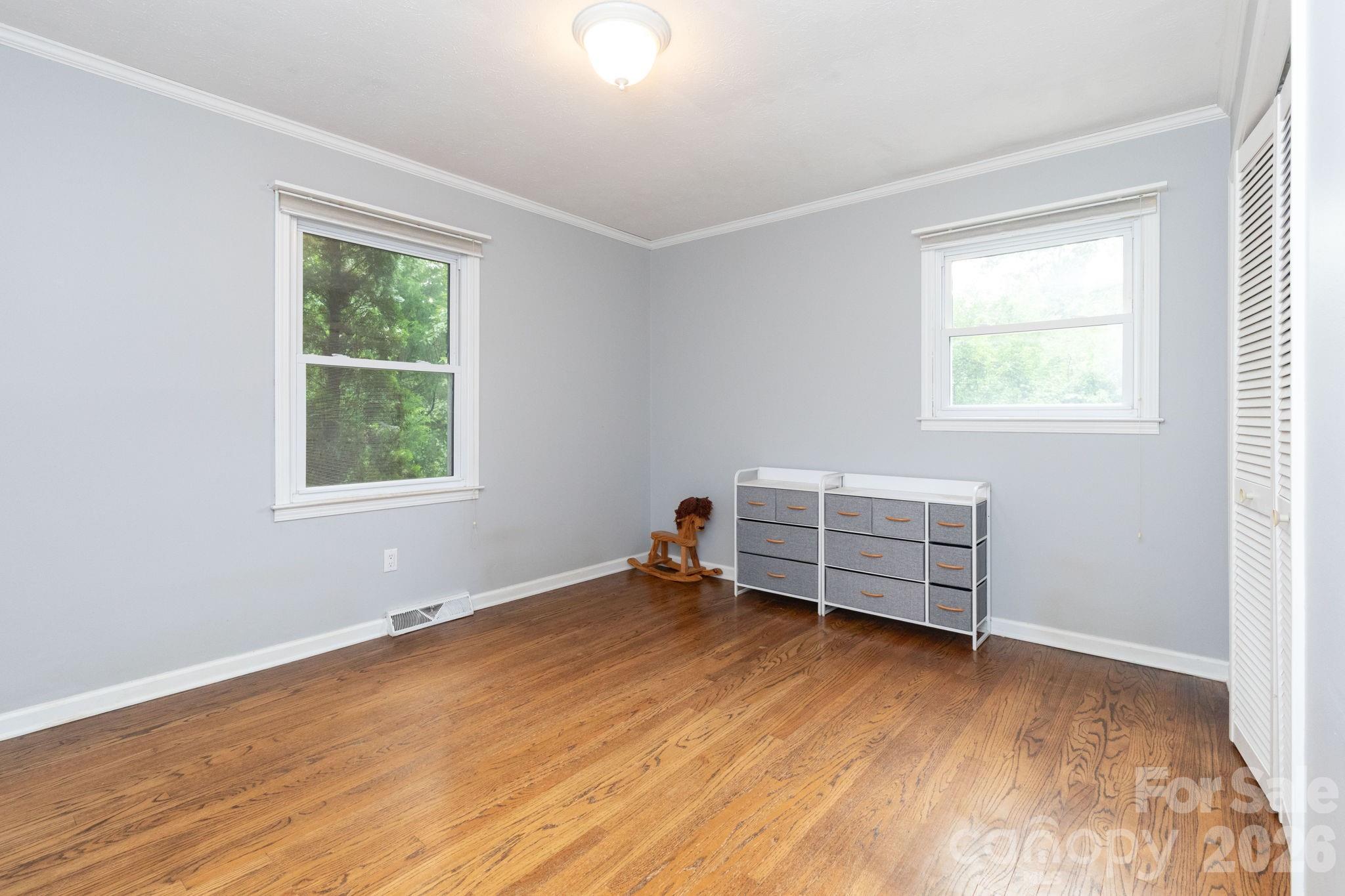 936 Toxaway Drive Property Photo 16