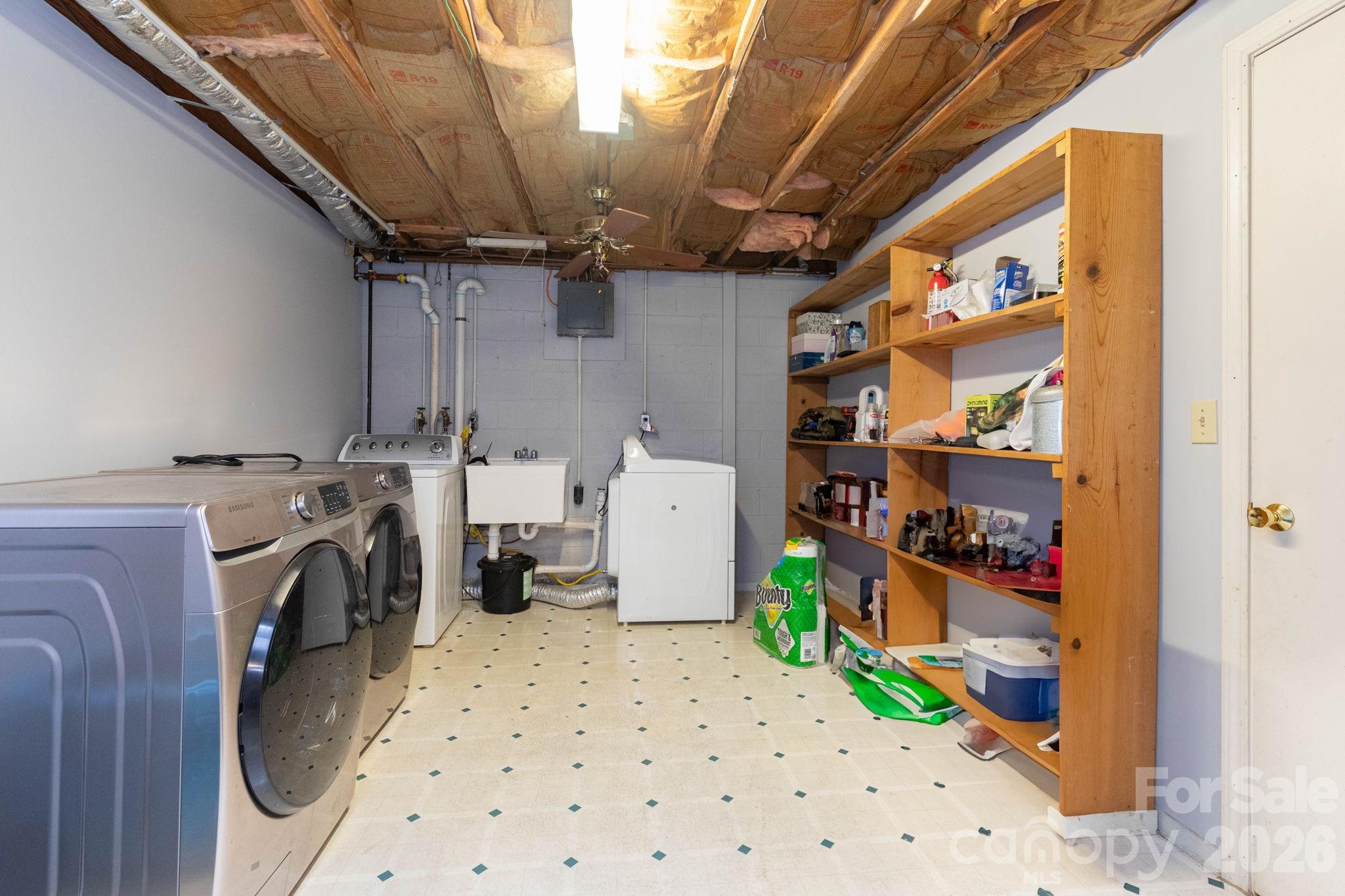 936 Toxaway Drive Property Photo 24