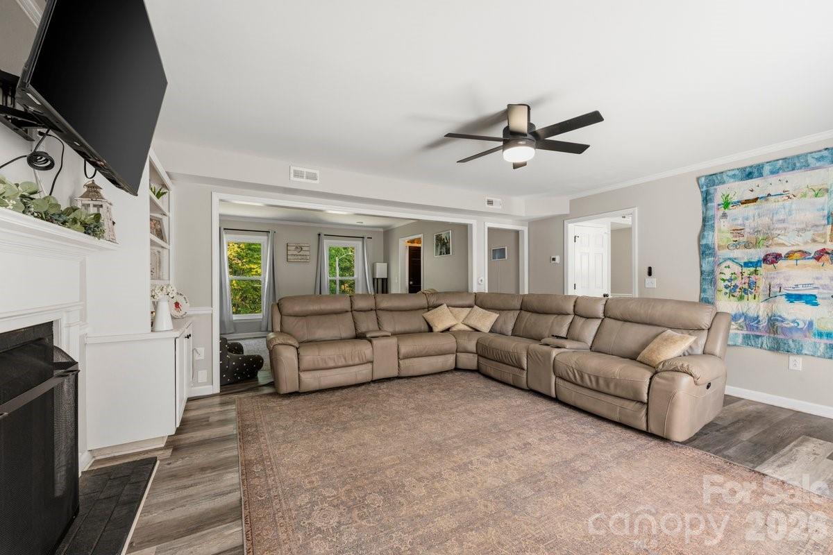 1171 37th Avenue Drive Property Photo 7
