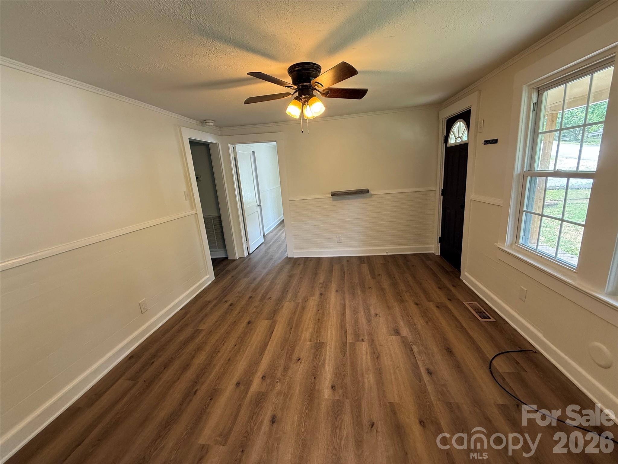 276 Kathy Street Property Photo 5