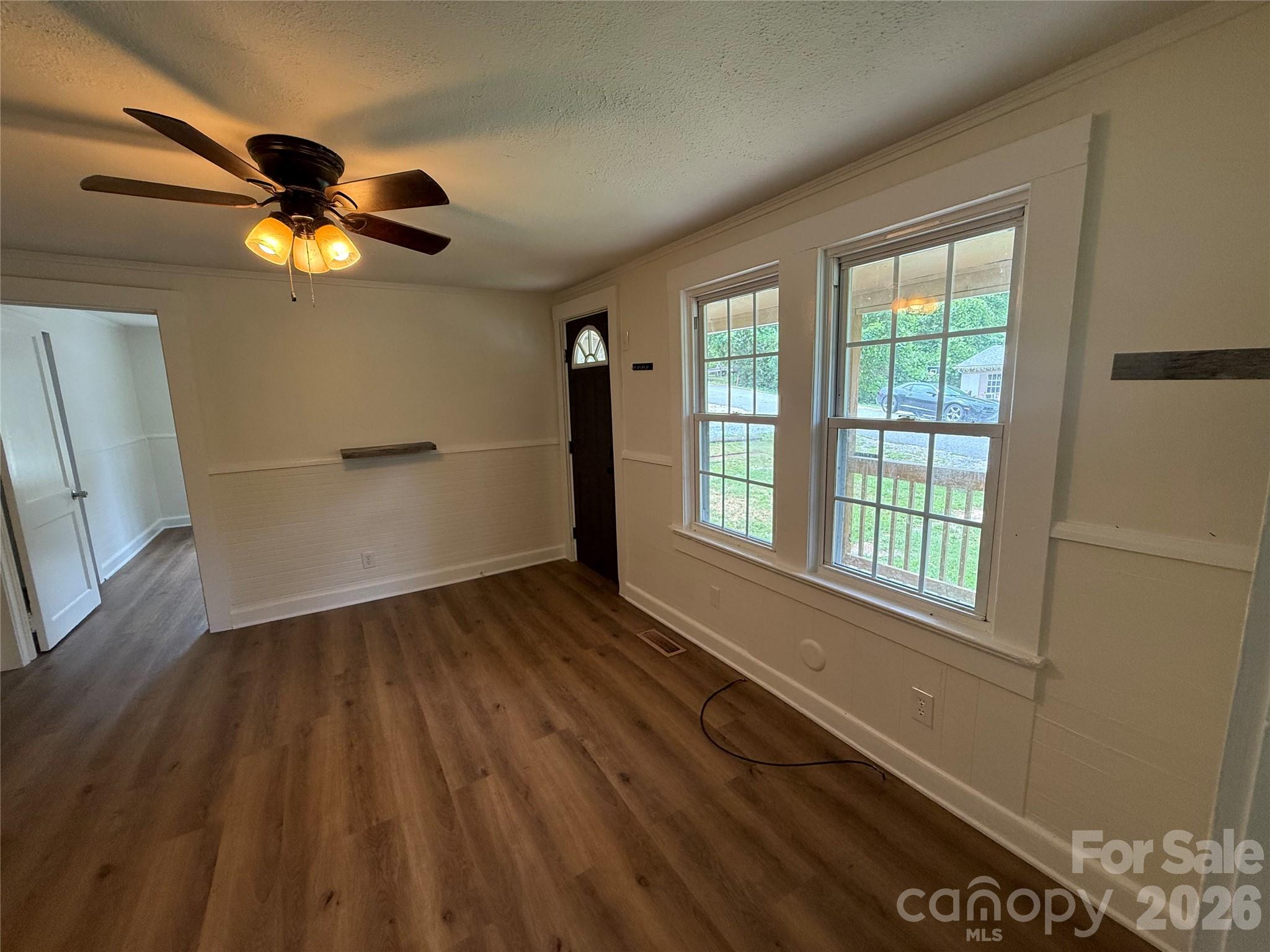 276 Kathy Street Property Photo 6